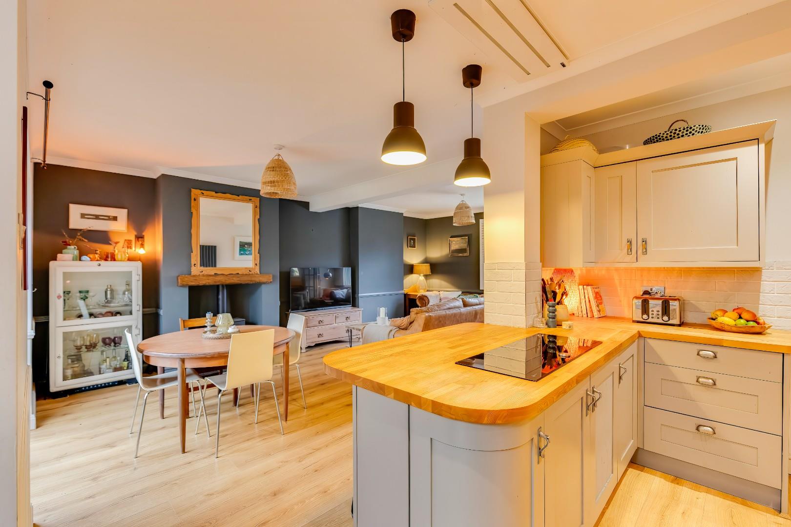 Borough Close, Cowbridge, Vale of Glamorgan, CF71 7BN